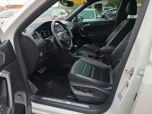 Used 2021 Volkswagen Tiguan SEL Premium R-Line AWD/4WD image 2