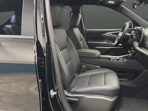 New 2026 Chevrolet Traverse LT w/ Driver Confidence Package AWD/4WD image 24