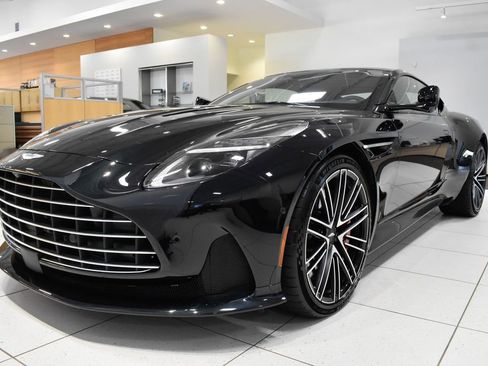 Used 2024 Aston Martin DB12 Coupe RWD image 1