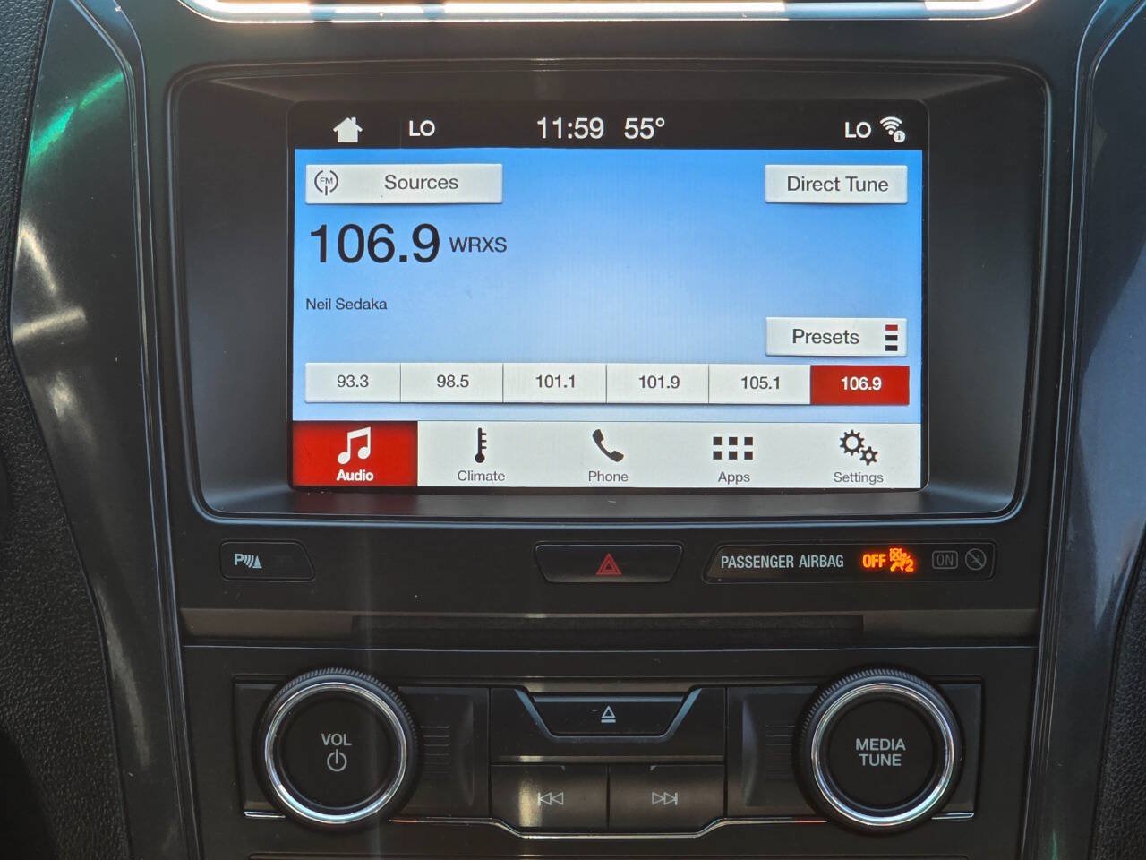 Used 2017 Ford Explorer XLT w/ Equipment Group 202A FWD image 15