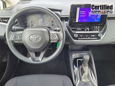 Used 2024 Toyota Corolla LE image 9