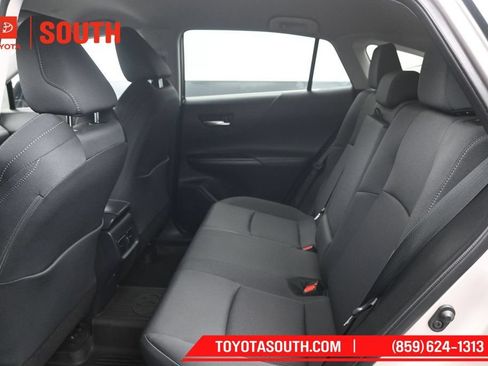 Used 2023 Toyota Venza LE AWD/4WD image 10