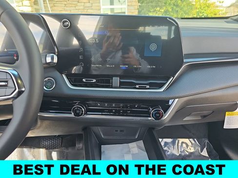 New 2026 Chevrolet Equinox LT w/ Safety and Technology Package FWD image 27