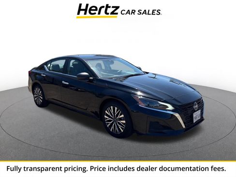 Used 2025 Nissan Altima 2.5 SV FWD image 1