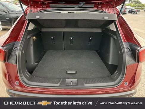 Used 2024 Chevrolet Trax LT w/ Driver Confidence Package FWD image 32