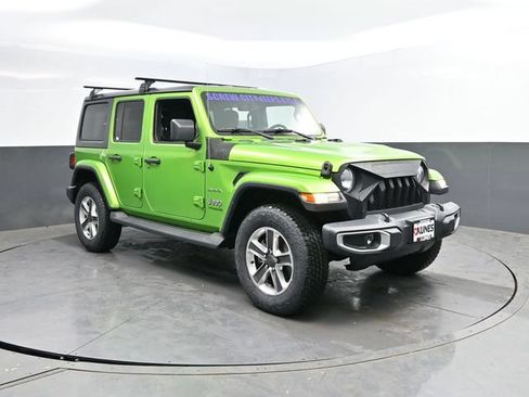 Used 2018 Jeep Wrangler Unlimited Sahara AWD/4WD image 7