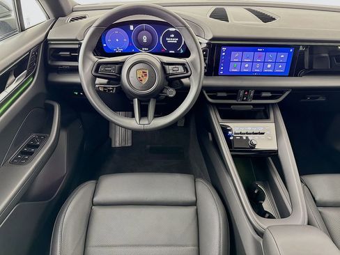 Certified 2025 Porsche Macan Electric image 24