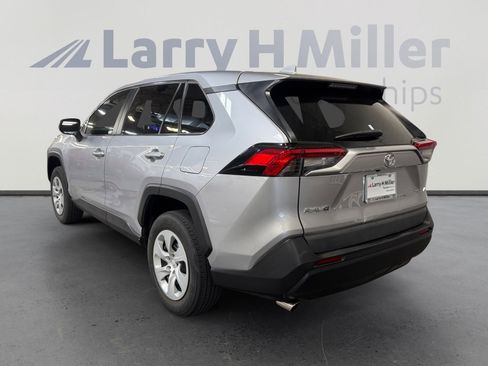 Used 2023 Toyota RAV4 LE FWD image 3