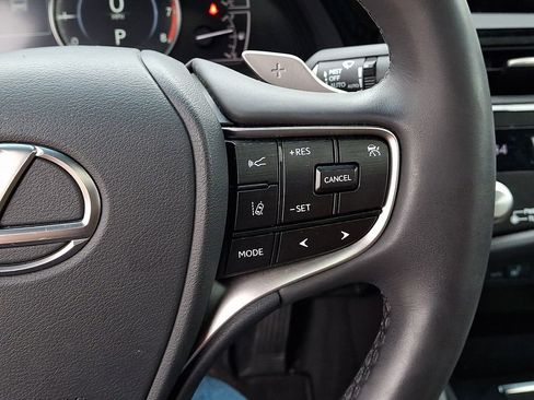 Used 2023 Lexus ES 350 w/ Premium Package image 23