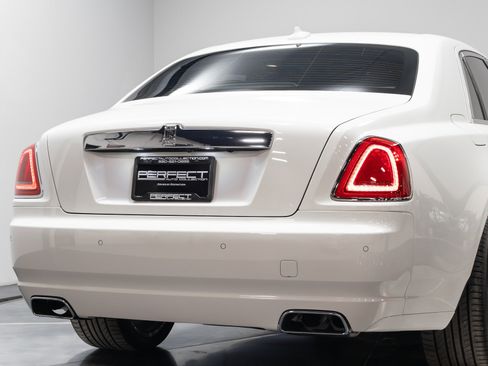 Used 2016 Rolls-Royce Ghost image 71