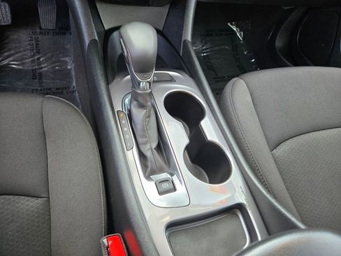 Used 2024 Chevrolet Malibu LS FWD image 22