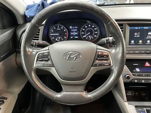 Used 2017 Hyundai Elantra SE w/ SE A/T Tech Package 03 image 19