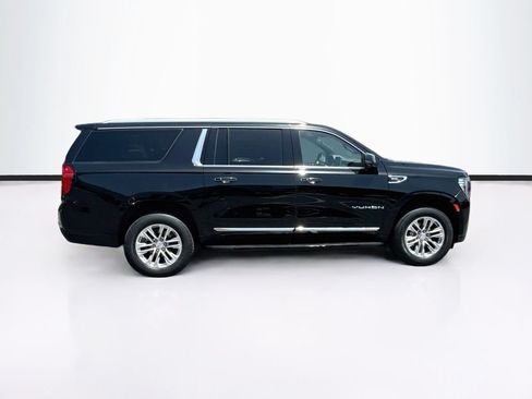 Used 2023 GMC Yukon XL SLT w/ SLT Luxury Package AWD/4WD image 11