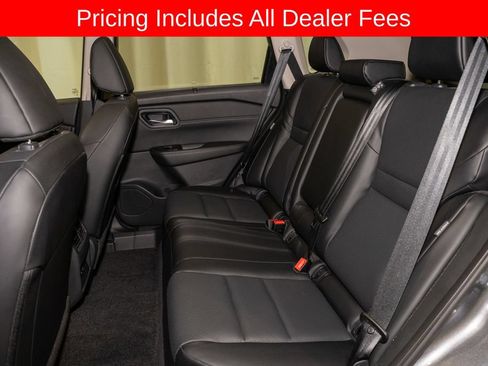 Certified 2024 Nissan Rogue SV w/ SV Premium Package FWD image 9