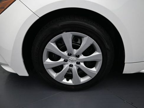 Used 2024 Toyota Corolla LE FWD image 9
