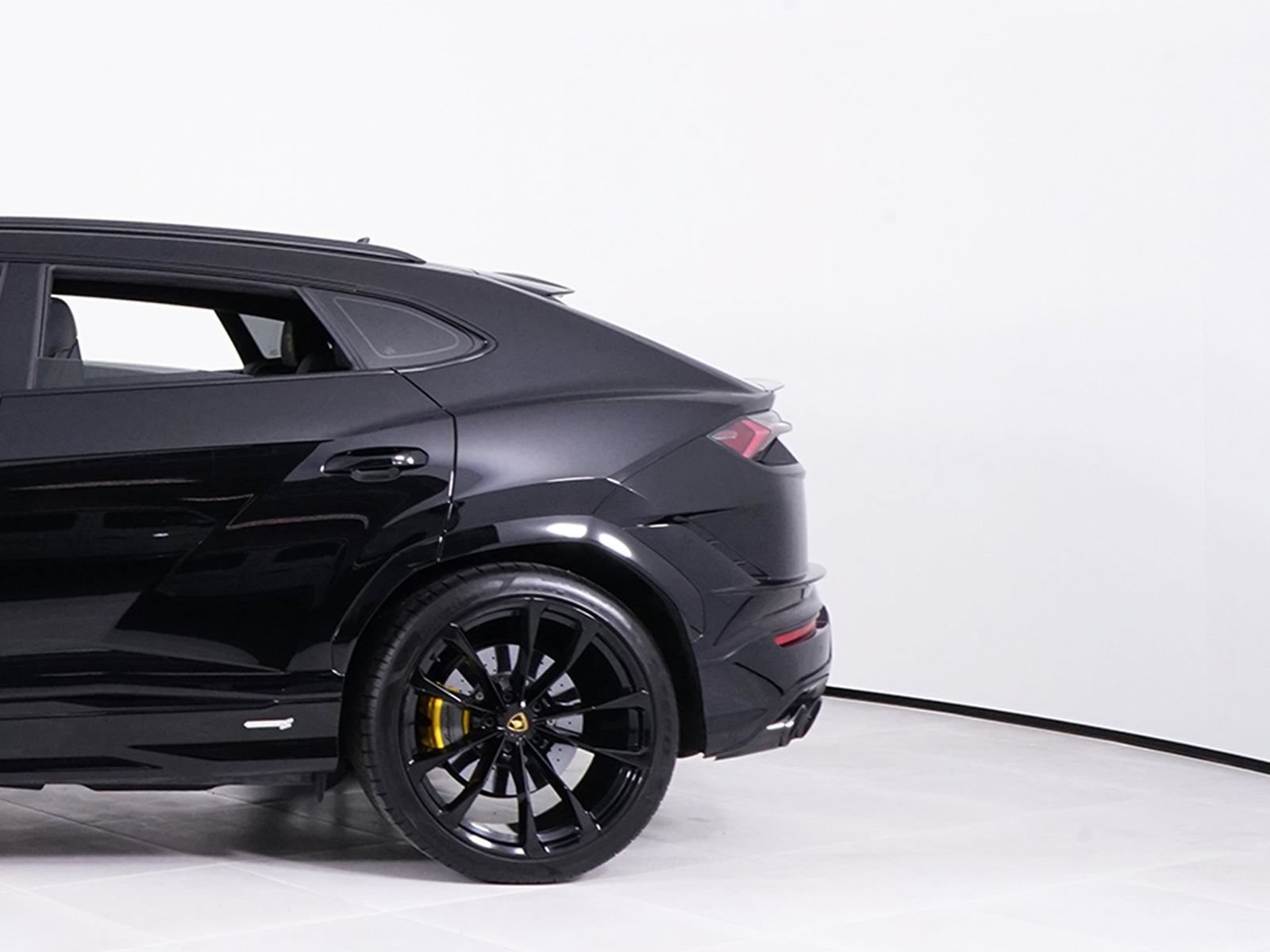 Used 2023 Lamborghini Urus S AWD/4WD image 13