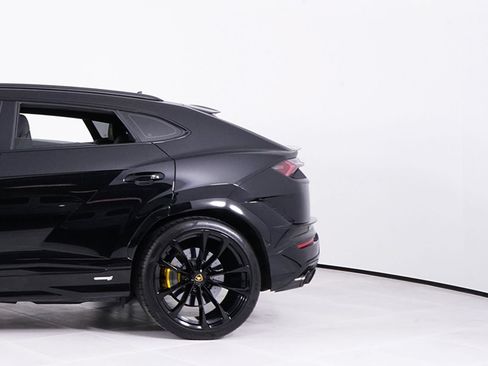 Used 2023 Lamborghini Urus S AWD/4WD image 13
