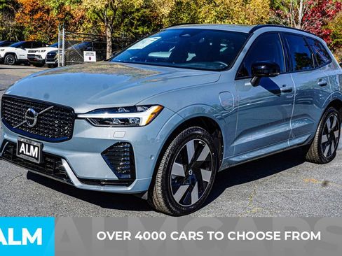 Used 2024 Volvo XC60 T8 Plus w/ Climate Package image 3