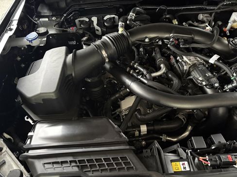 New 2025 Ford Bronco Raptor image 34