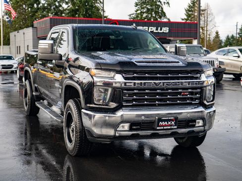Used 2020 Chevrolet Silverado 2500 LTZ w/ LTZ Premium Package image 2
