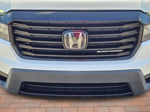 Used 2022 Honda Ridgeline Black Edition image 3