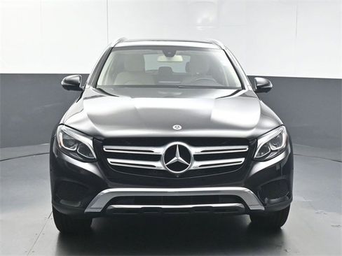 Used 2018 Mercedes-Benz GLC 300 image 4