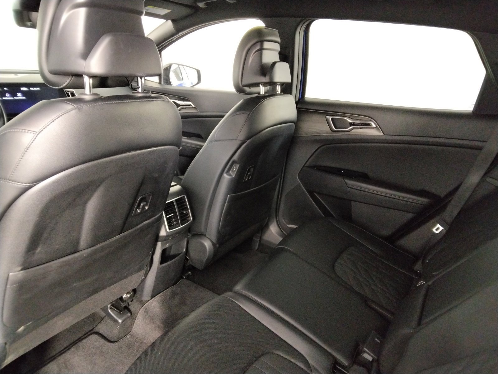 Used 2024 Kia Sportage X-Line AWD/4WD image 34