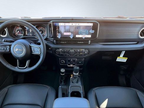 New 2026 Jeep Gladiator Sahara image 9