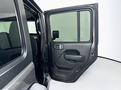 Used 2023 Jeep Wrangler Unlimited w/ Cold Weather Group AWD/4WD image 28