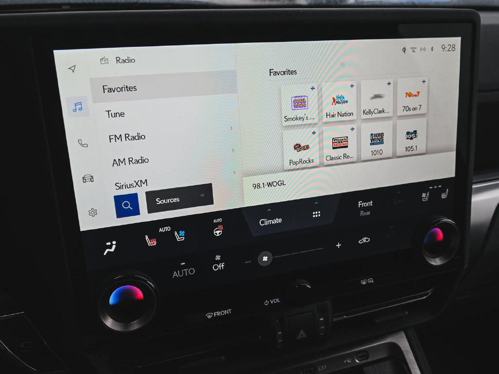 Used 2024 Lexus GX 550 w/ Accessory Package (31) AWD/4WD image 20