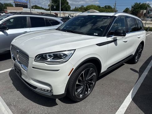 Used 2022 Lincoln Aviator Reserve w/ Equipment Group 201A AWD/4WD image 2