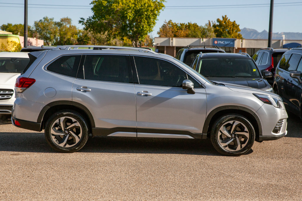 Used 2023 Subaru Forester Touring w/ Popular Package #2 AWD/4WD image 3