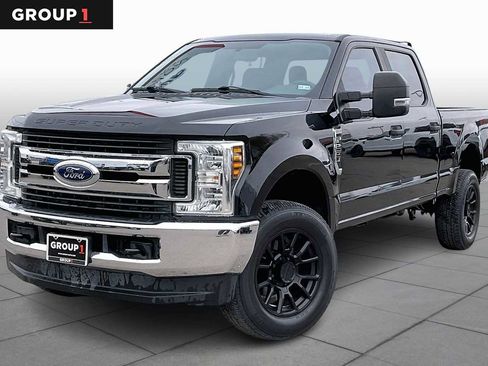 Used 2018 Ford F250 XL w/ STX Appearance Package image 1