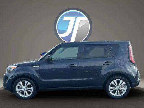 Used 2014 Kia Soul + FWD image 9
