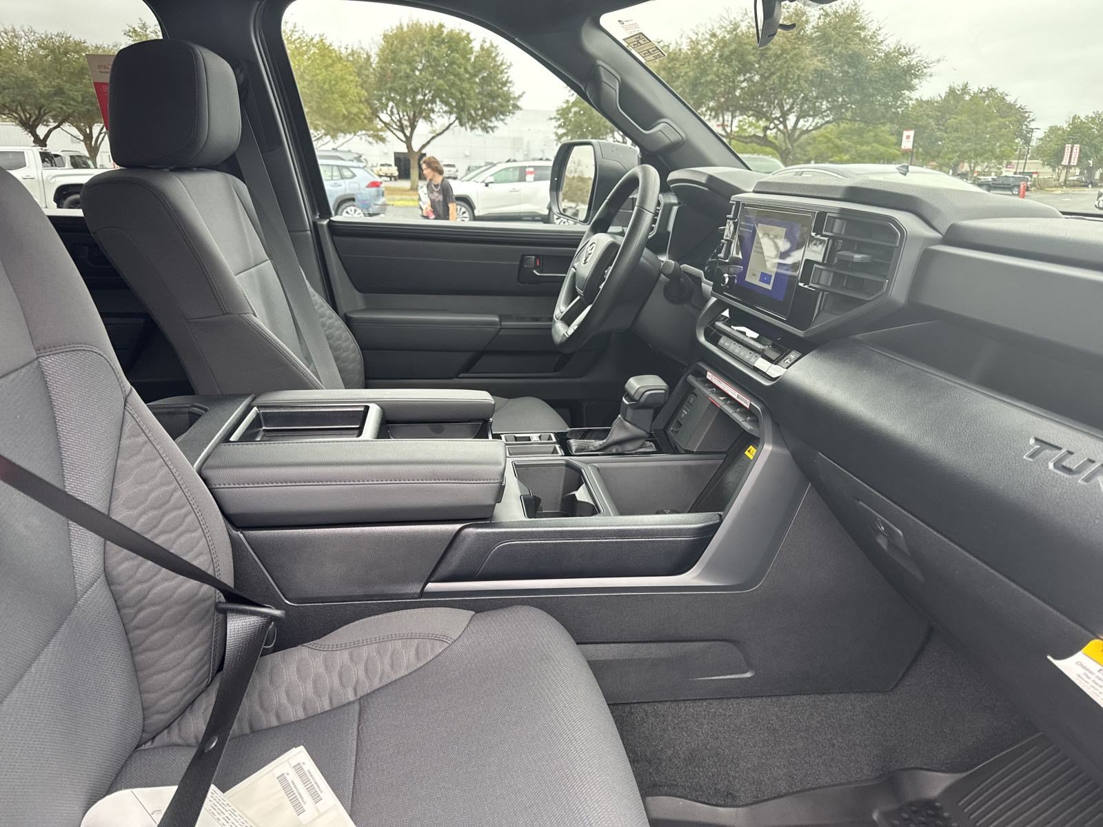 New 2025 Toyota Tundra SR w/ SR Tow Package AWD/4WD image 31