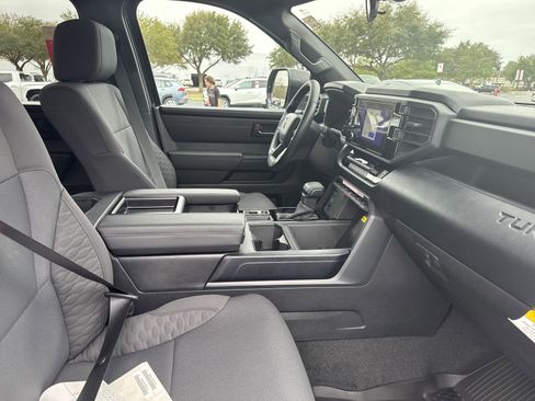 New 2025 Toyota Tundra SR w/ SR Tow Package image 31