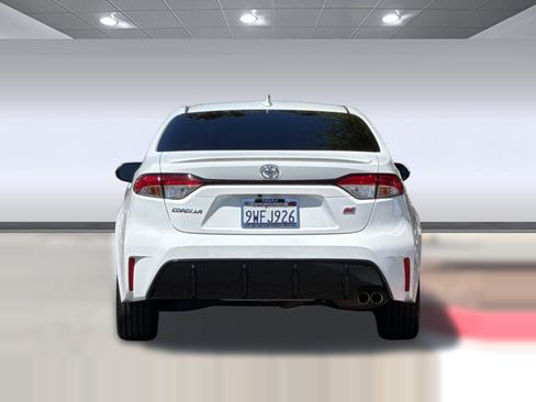 Used 2024 Toyota Corolla SE w/ SE Premium Package FWD image 9