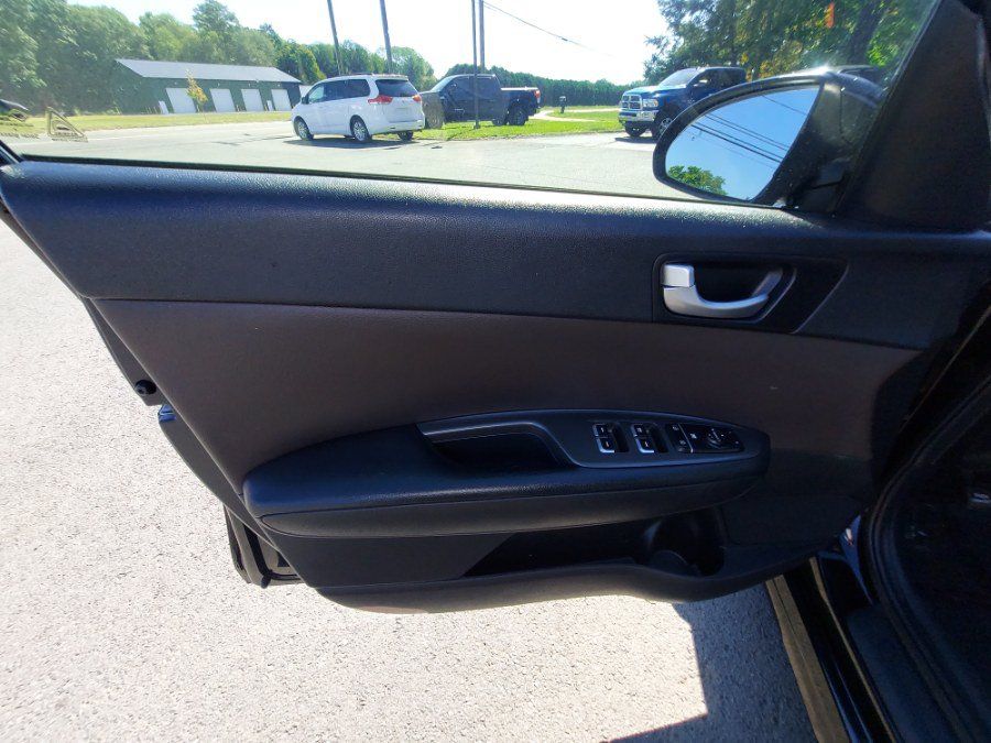 Used 2019 Kia Optima LX FWD image 8