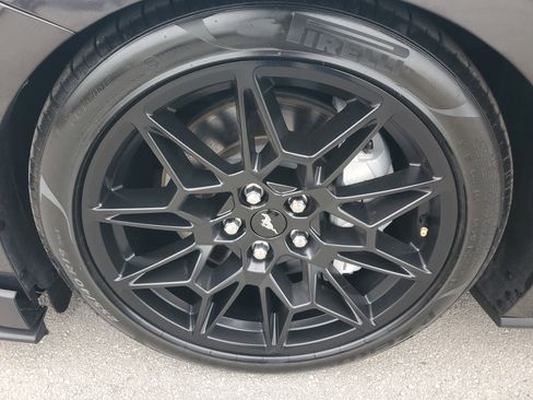 Used 2024 Ford Mustang GT Premium image 9