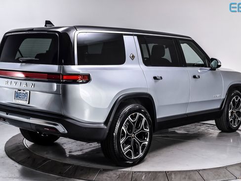 Used 2024 Rivian R1S Adventure image 6