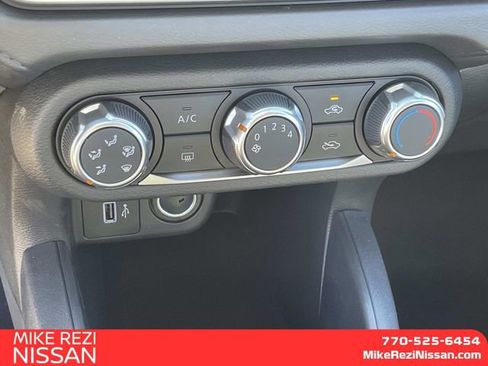 New 2025 Nissan Versa S w/ Trunk Package FWD image 17
