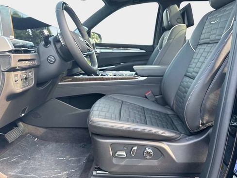 New 2026 Cadillac Escalade Platinum Sport w/ LPO, ONYX Package AWD/4WD image 19