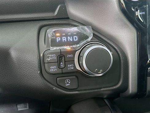 New 2026 RAM 1500 Big Horn AWD/4WD image 12