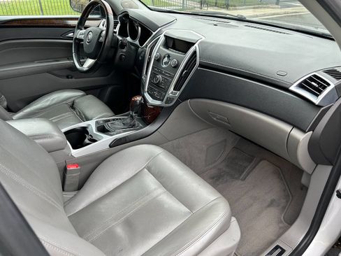 Used 2011 Cadillac SRX Luxury image 12
