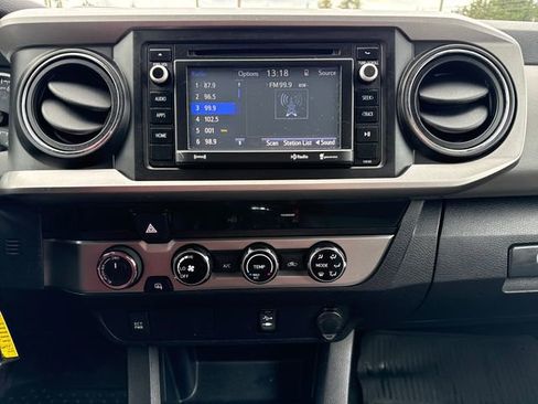 Used 2017 Toyota Tacoma SR5 w/ Tow Package image 30