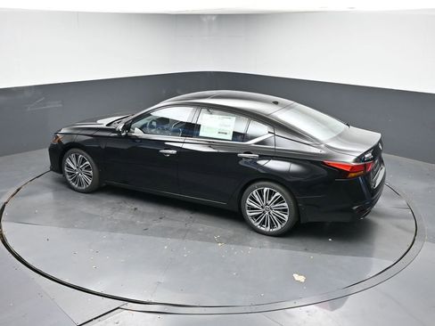 New 2025 Nissan Altima 2.5 SL image 35