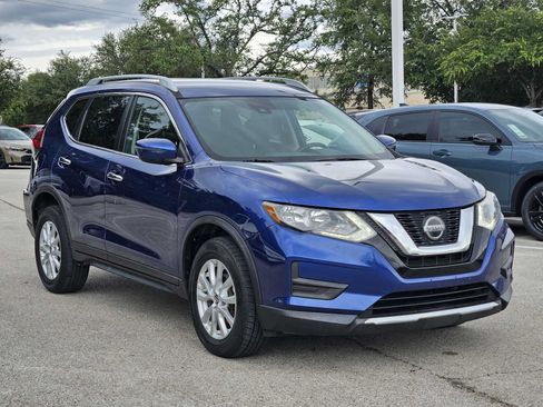 Used 2019 Nissan Rogue SV AWD/4WD image 3