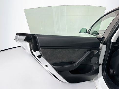 Used 2021 Tesla Model 3 Standard Range Plus RWD image 25