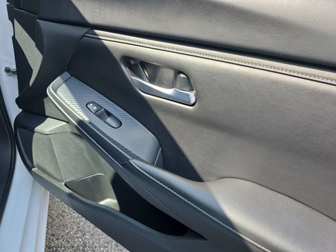 Used 2024 Nissan Sentra SV FWD image 21
