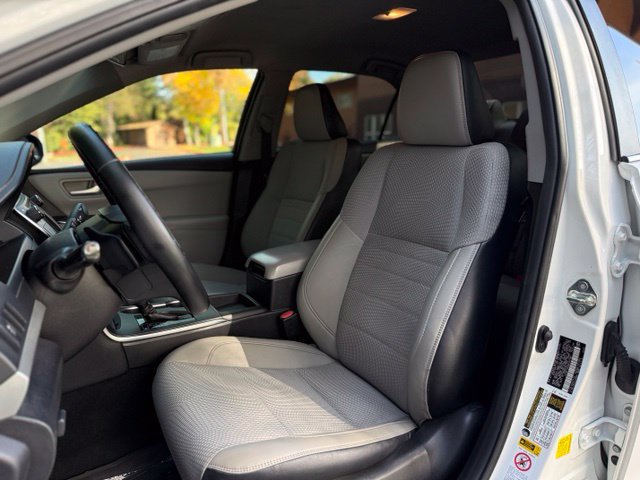 Used 2016 Toyota Camry SE FWD image 9
